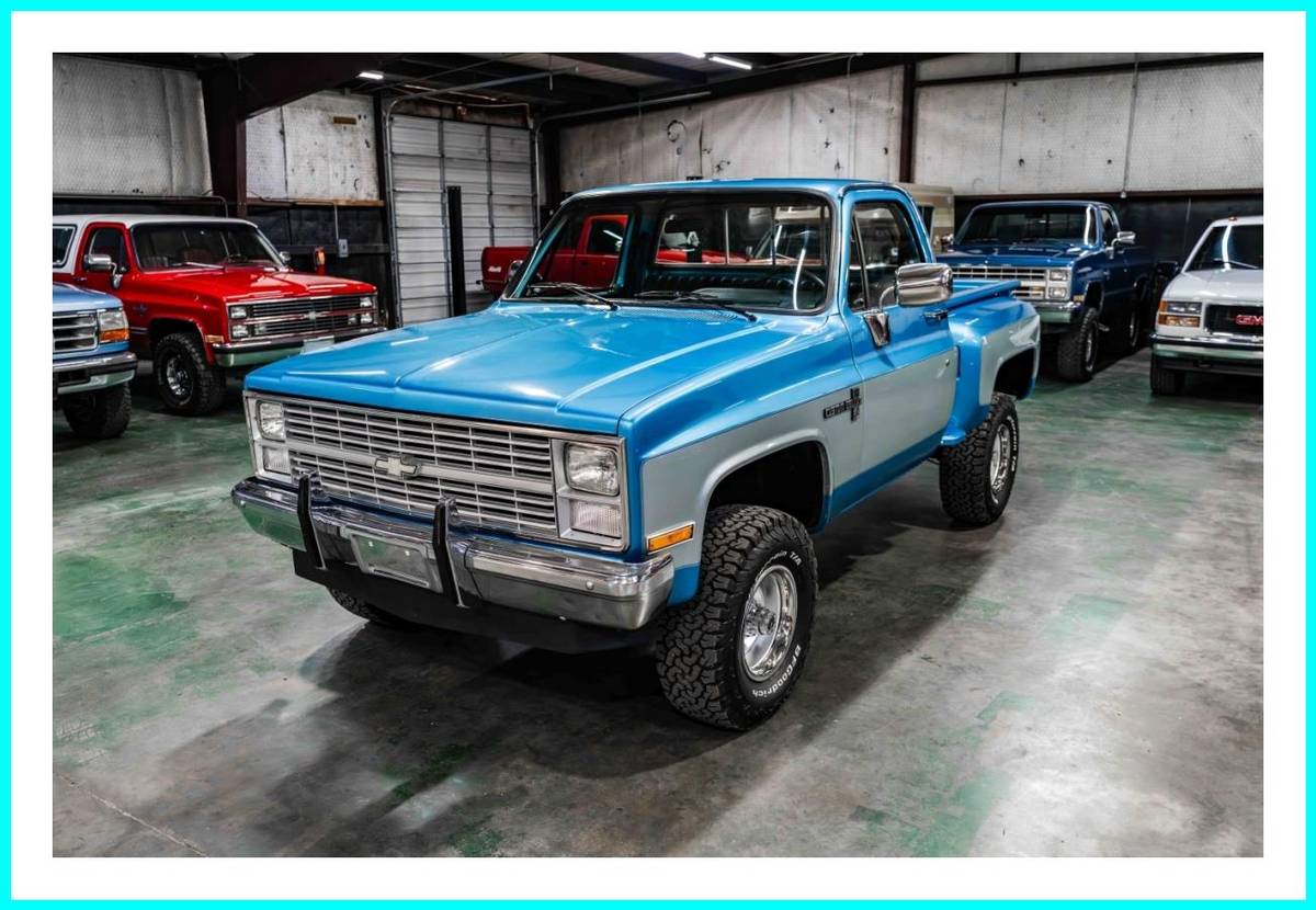 Chevrolet-k10-stepside-1983-blue-12