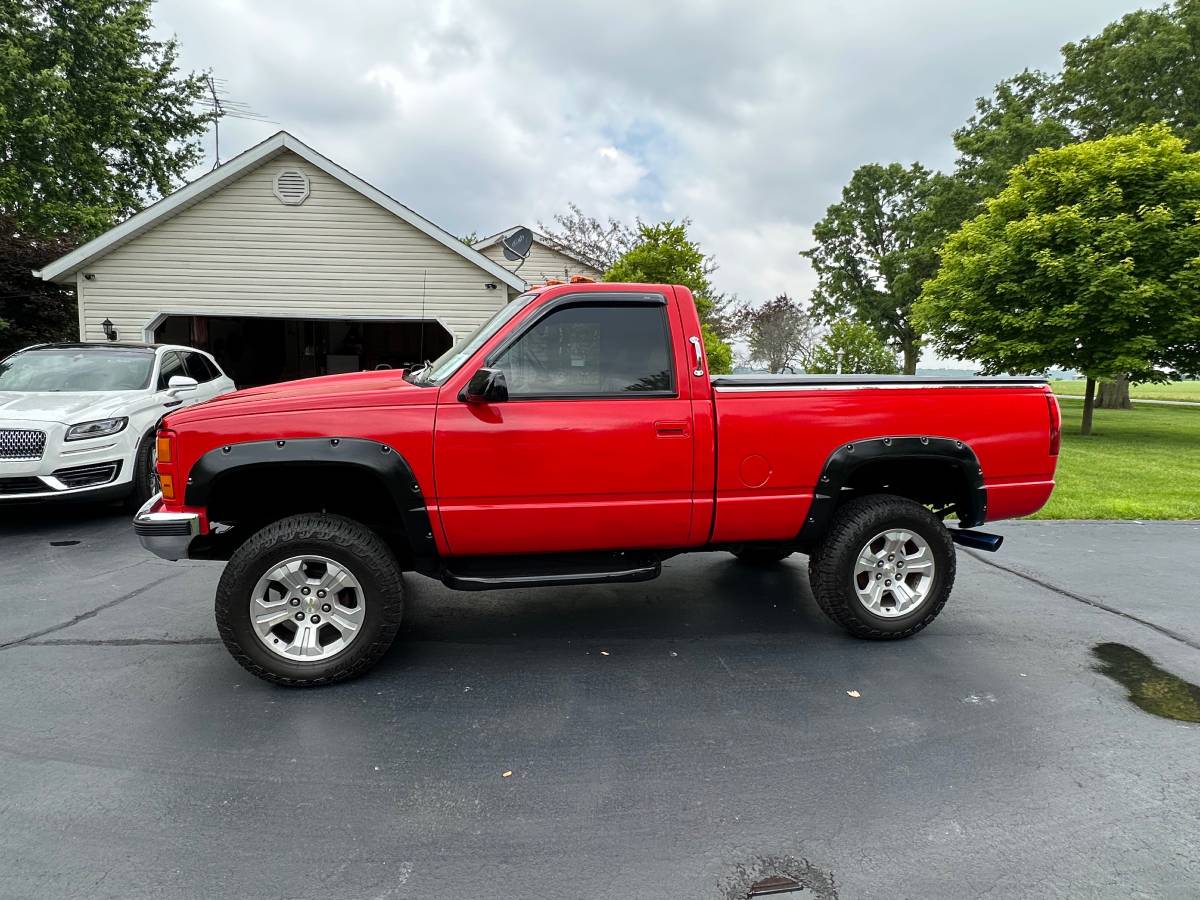 Chevrolet-k1500-regular-cab-short-bed-1992-red-12