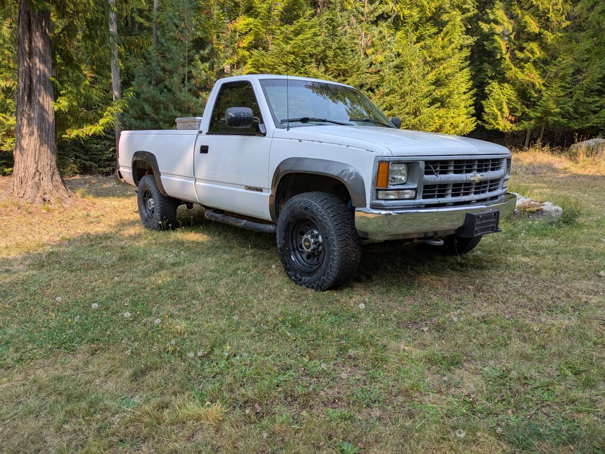 Chevrolet-k2500-1994-white-1