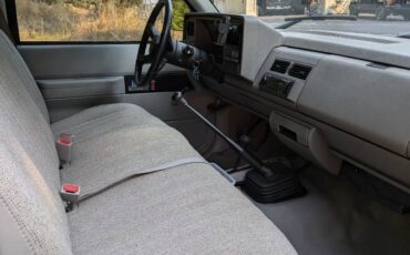 Chevrolet-k2500-1994-white-6