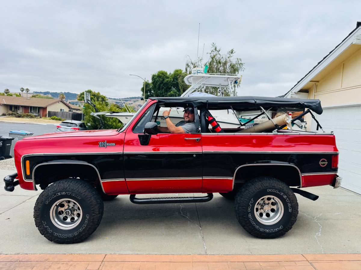 Chevrolet-k5-blazer-1973-red-12