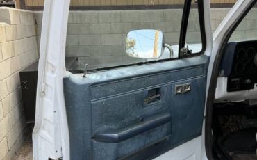 Chevrolet-k5-blazer-1984-white-10
