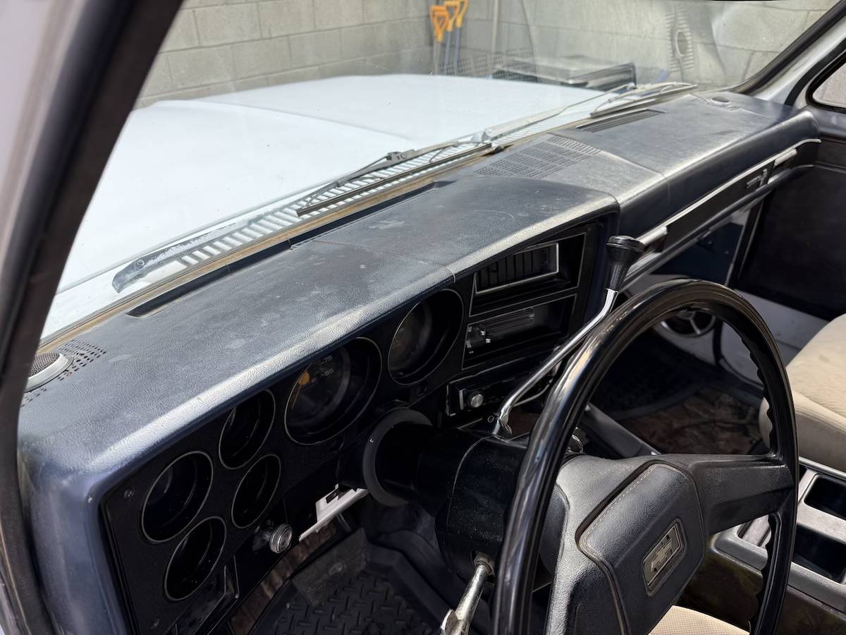 Chevrolet-k5-blazer-1984-white-11