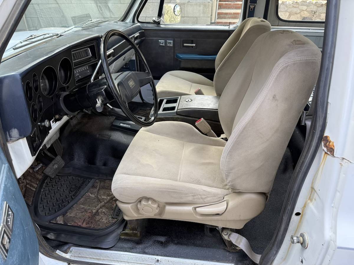 Chevrolet-k5-blazer-1984-white-13