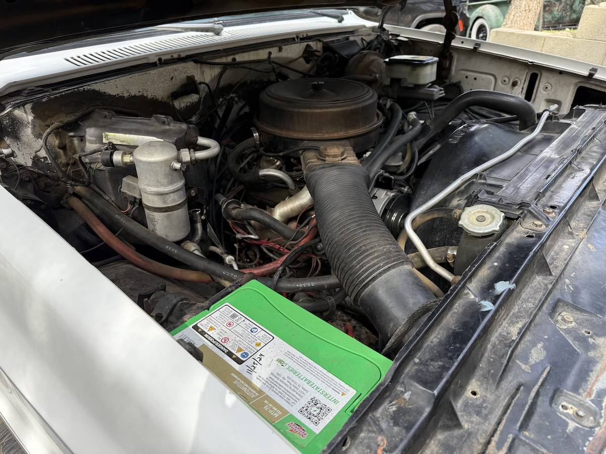 Chevrolet-k5-blazer-1984-white