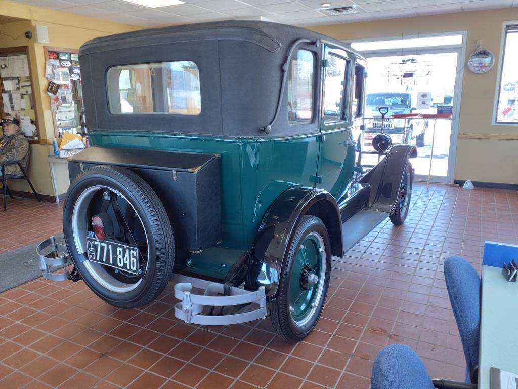 Chevrolet-landau-1926-green-5