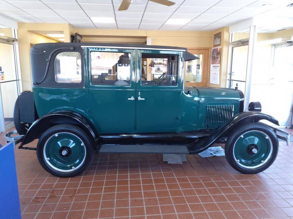 Chevrolet-landau-1926-green-6