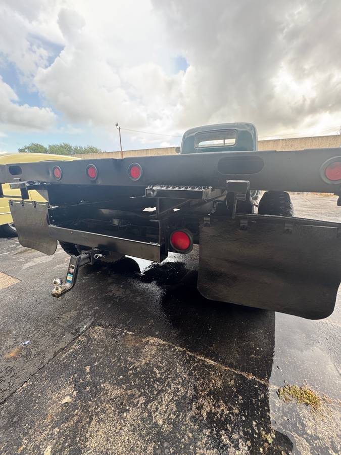 Chevrolet-loadmaster-1948-green-14