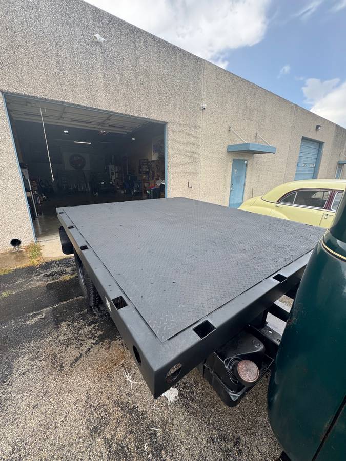 Chevrolet-loadmaster-1948-green-8