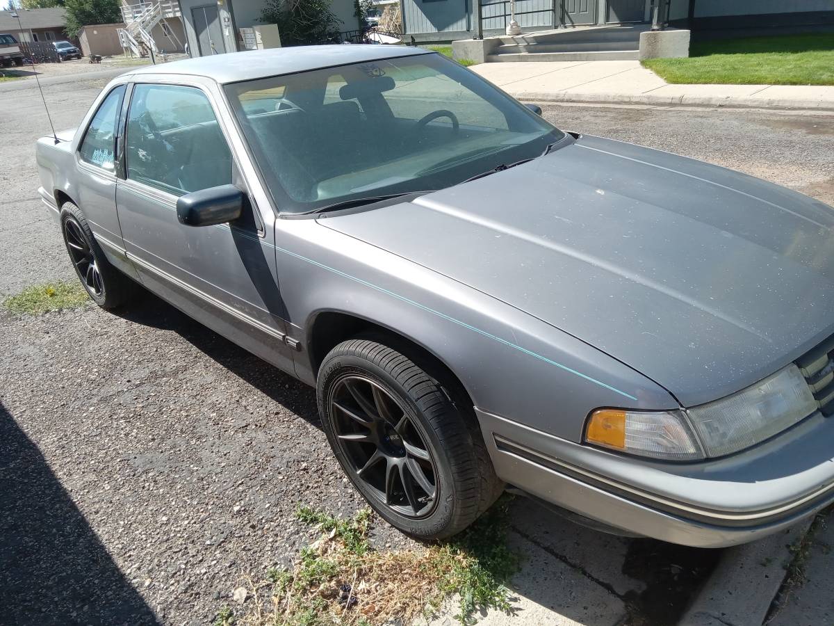 Chevrolet-lumina-1991-grey