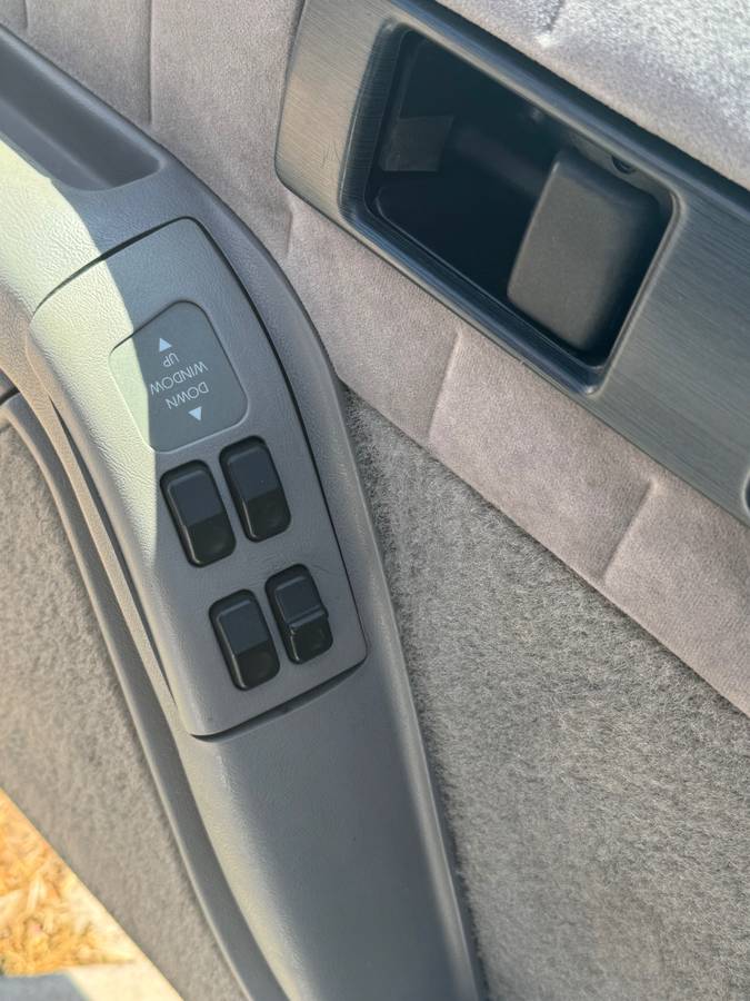 Chevrolet-lumina-1993-white-3
