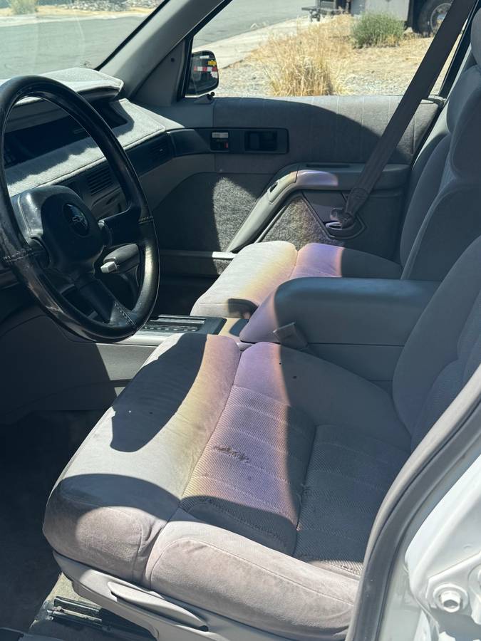 Chevrolet-lumina-1993-white-7
