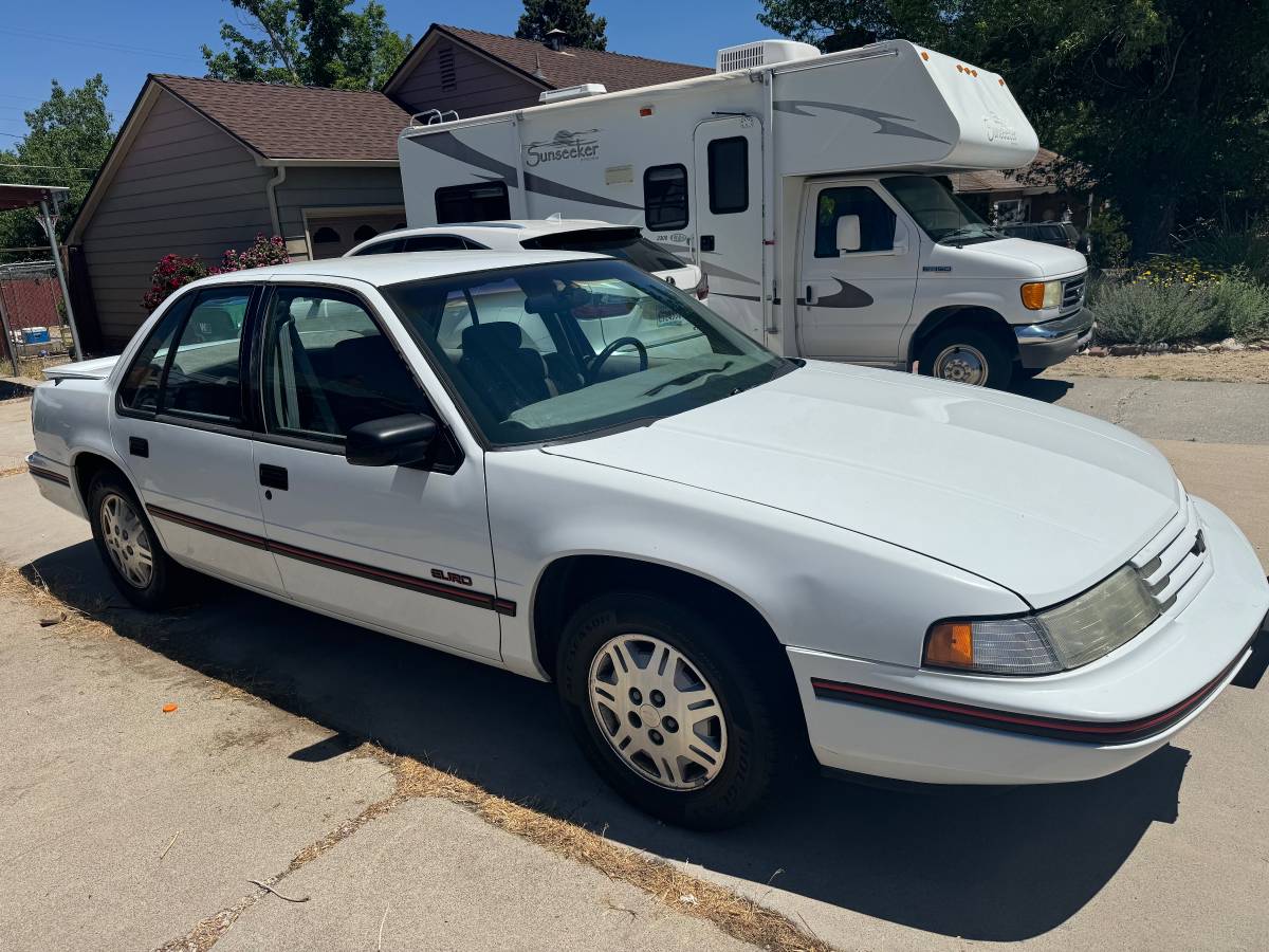 Chevrolet-lumina-1993-white-8