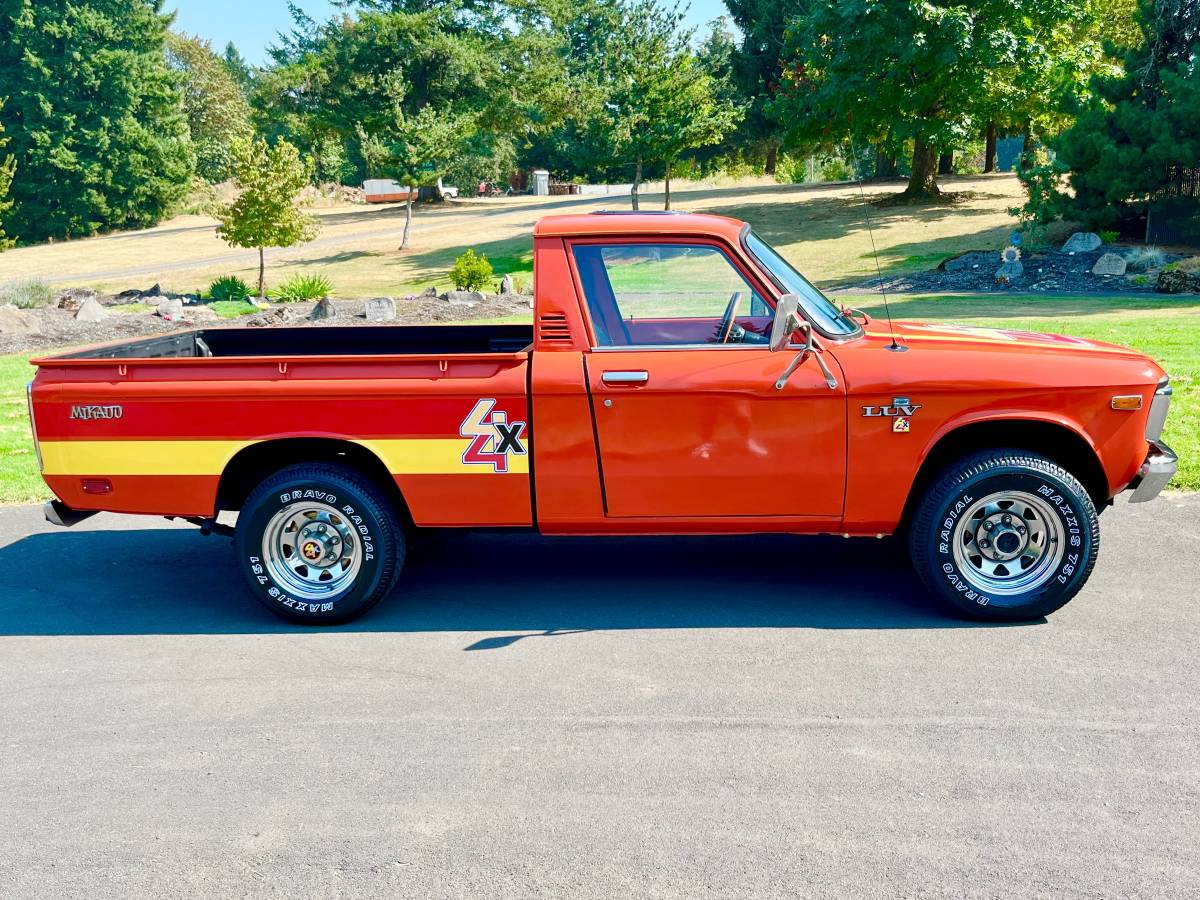Chevrolet-luv-mikado-4x4-pickup-1979-2