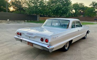 Chevrolet-malibu-1963-white-1