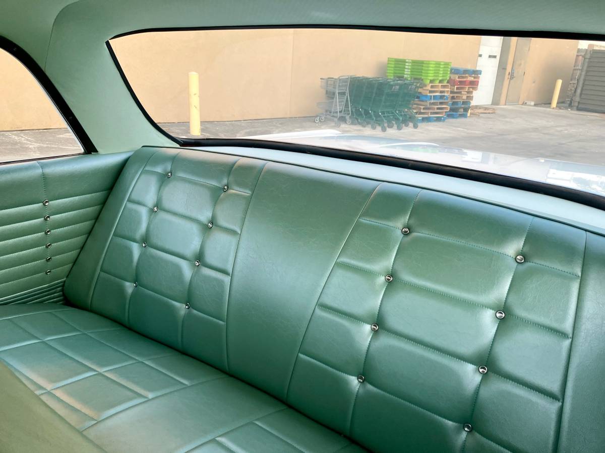Chevrolet-malibu-1963-white-14