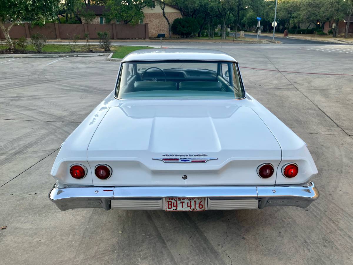 Chevrolet-malibu-1963-white-7
