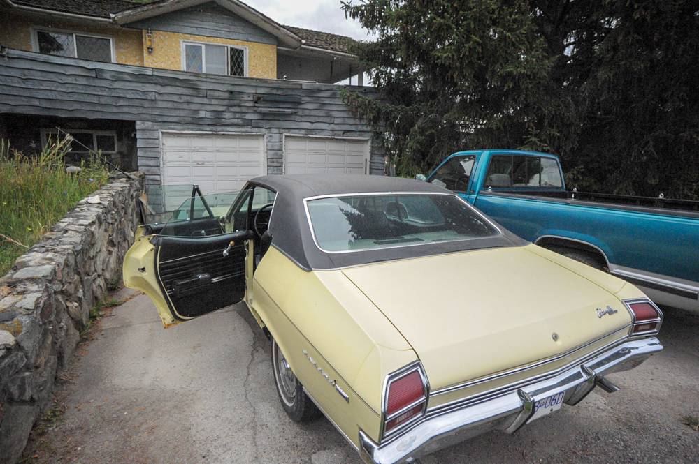 Chevrolet-malibu-1969-yellow-3