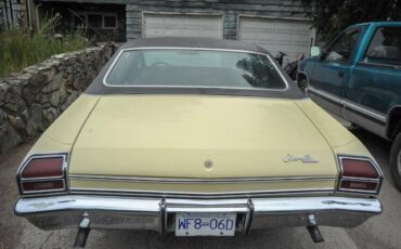 Chevrolet-malibu-1969-yellow-8