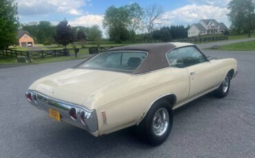 Chevrolet-malibu-1971-yellow-4