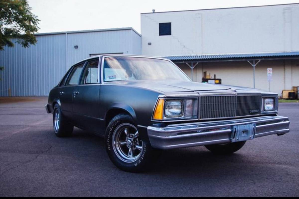 Chevrolet-malibu-1980-black