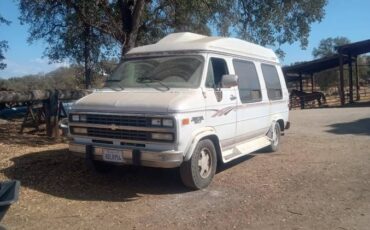 Chevrolet-mark-iii-van-1995-white