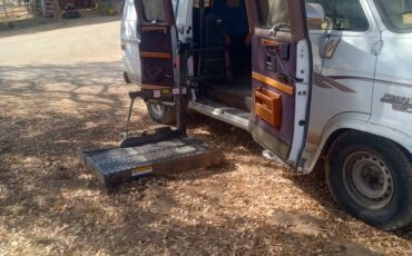 Chevrolet-mark-iii-van-1995-white-4