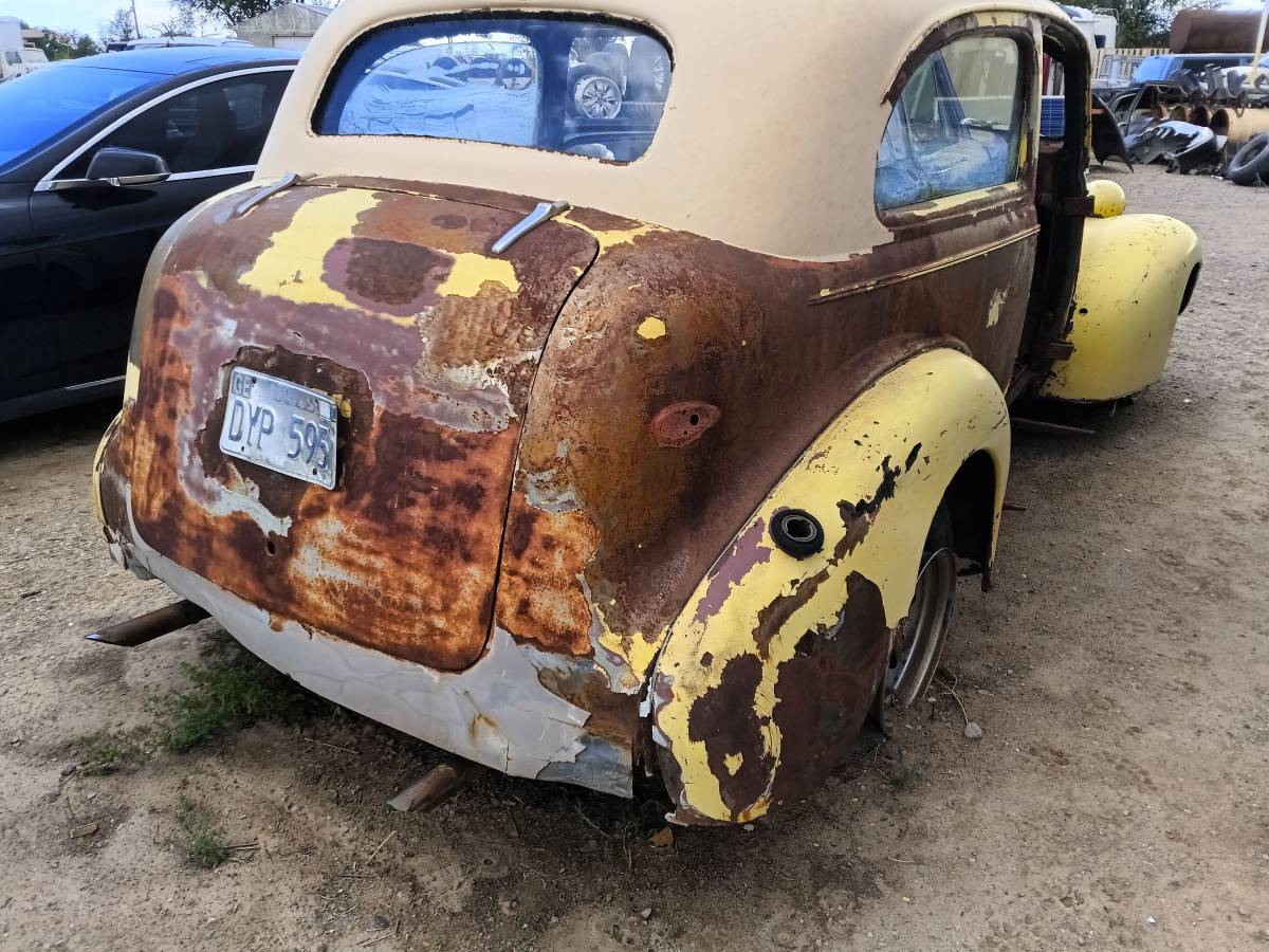 Chevrolet-master-1934-yellow-1