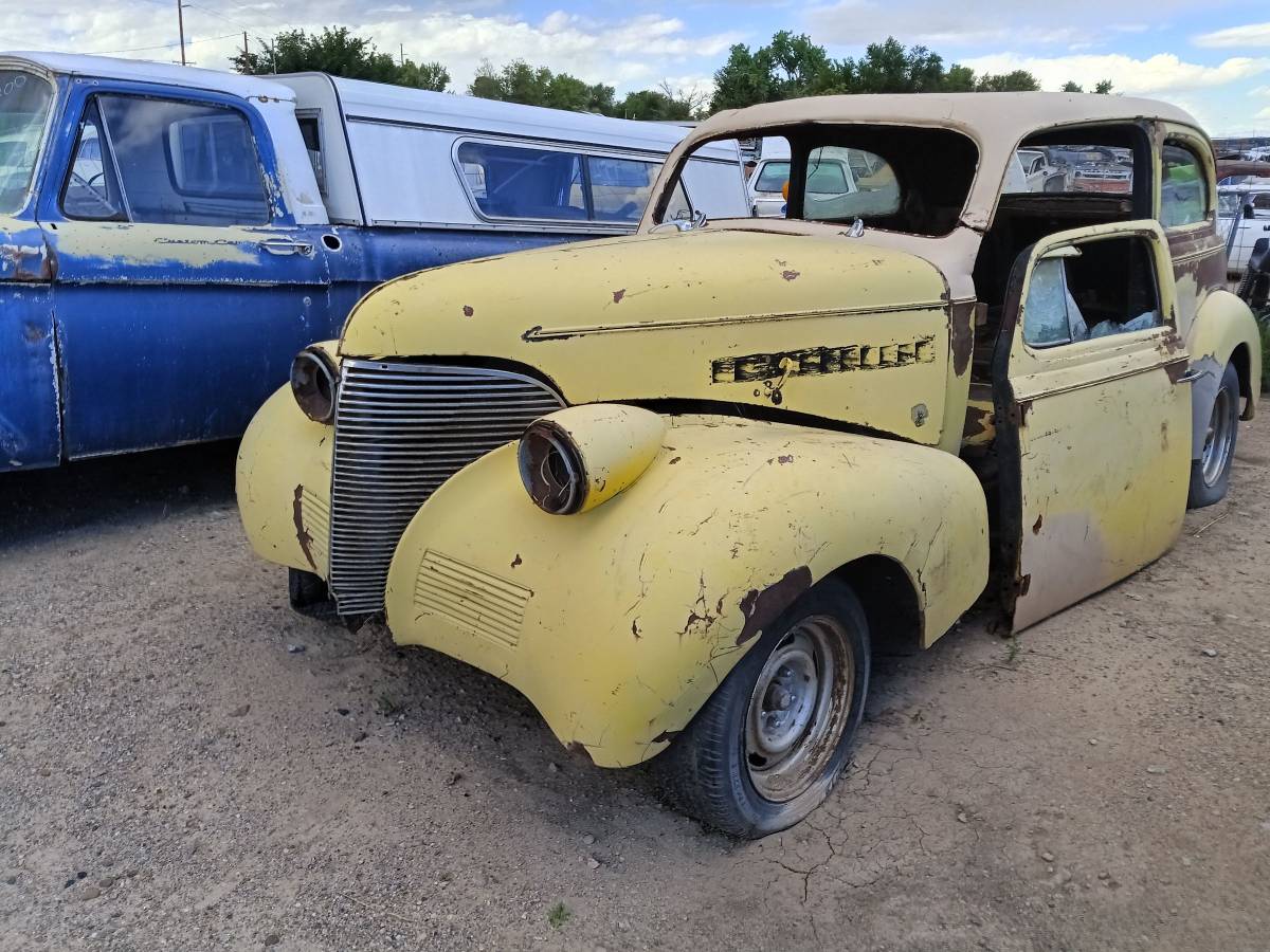Chevrolet-master-1934-yellow-11
