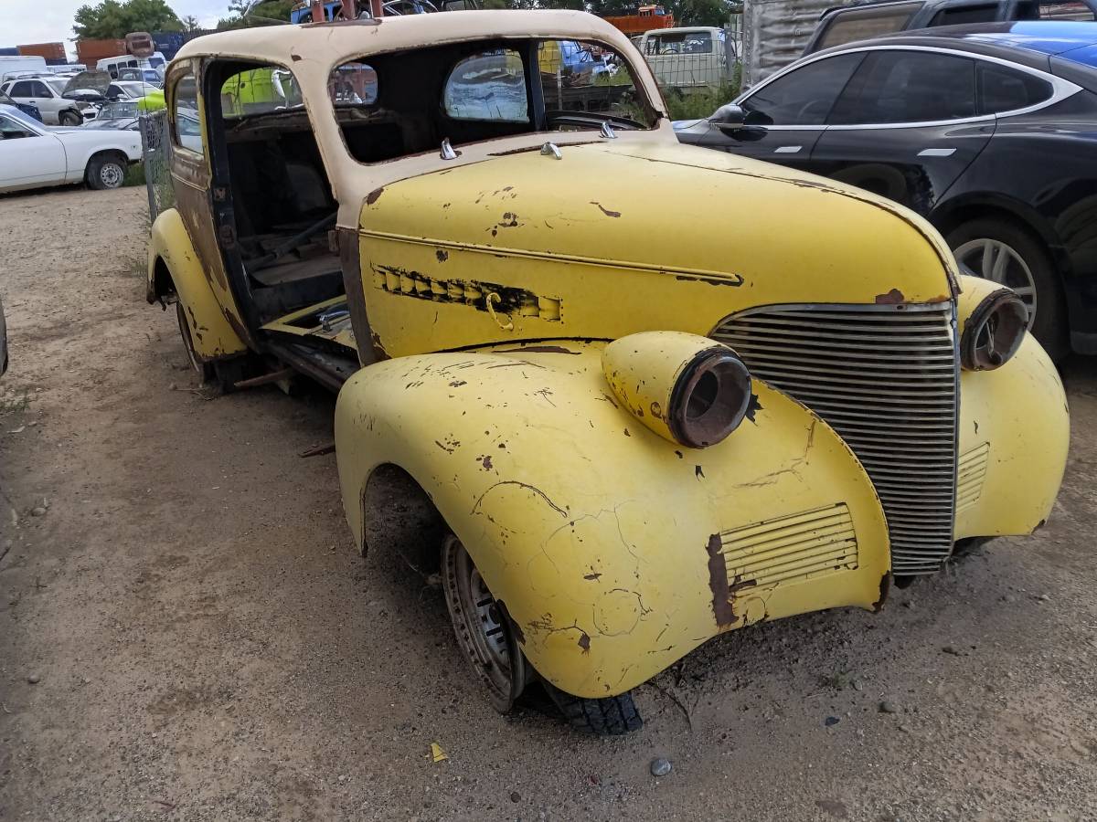 Chevrolet-master-1934-yellow-2