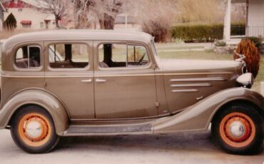 Chevrolet-master-sedan-1934-brown-1