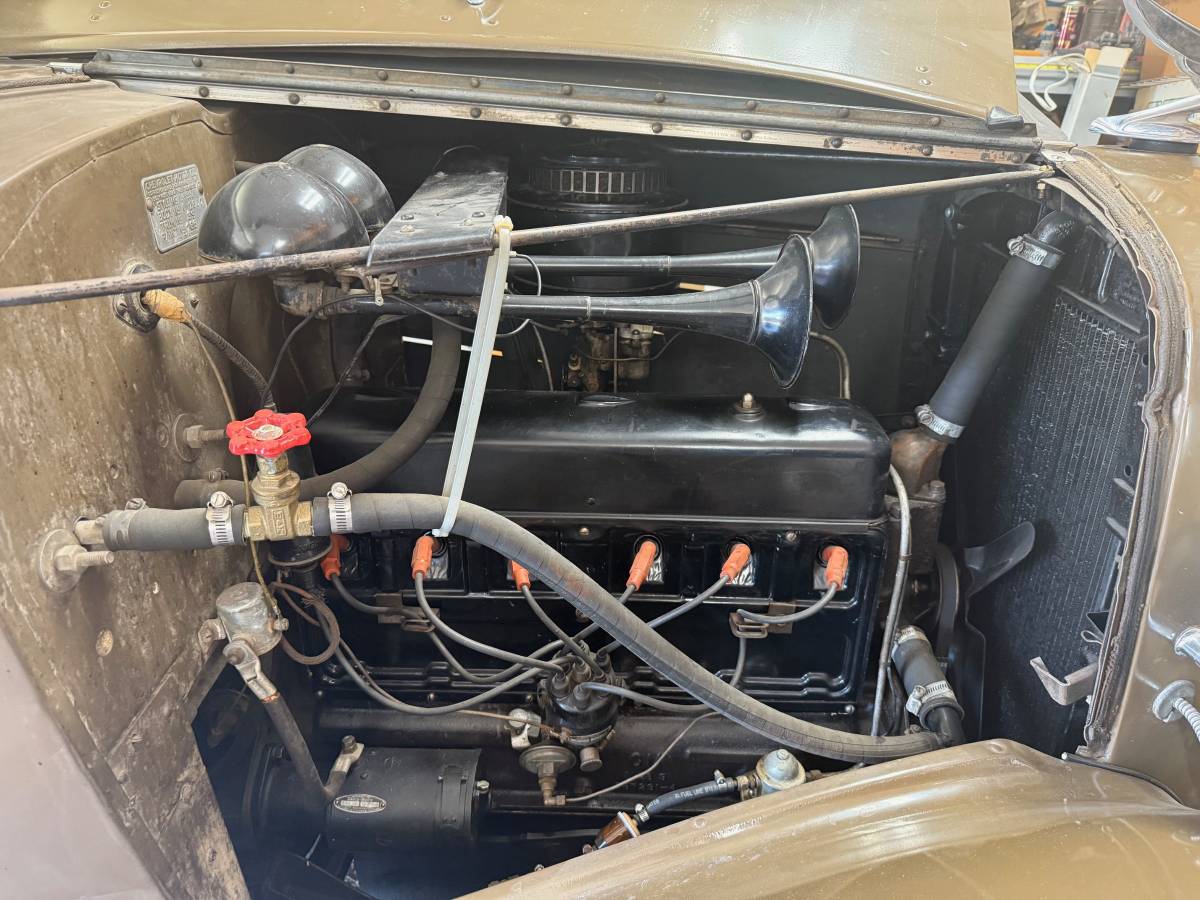 Chevrolet-master-sedan-1934-brown-14