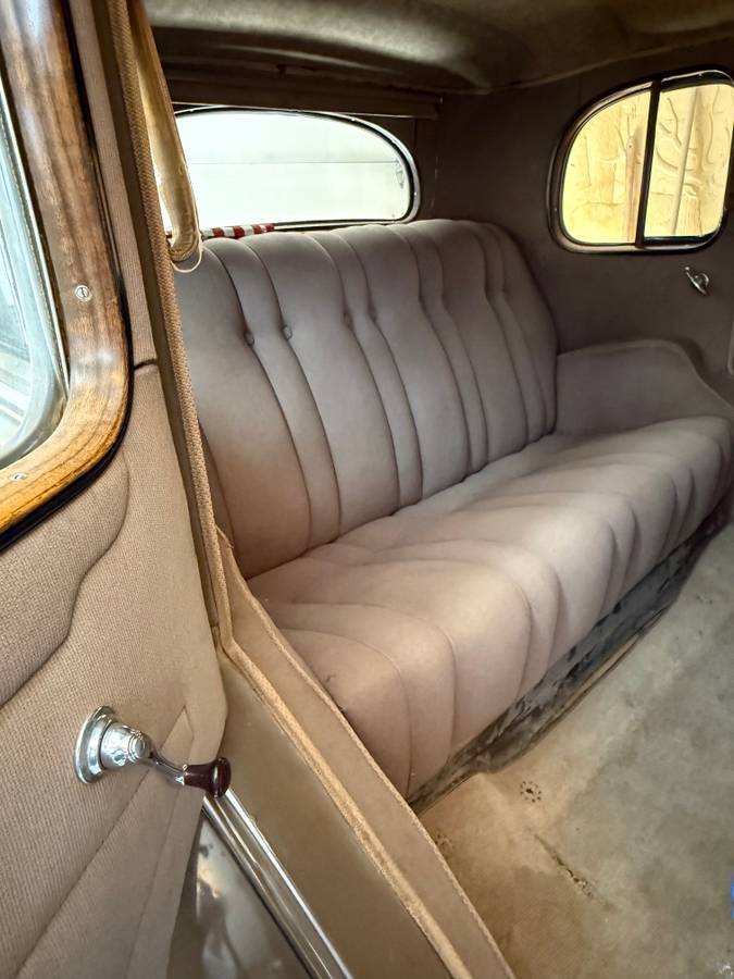 Chevrolet-master-sedan-1934-brown-7