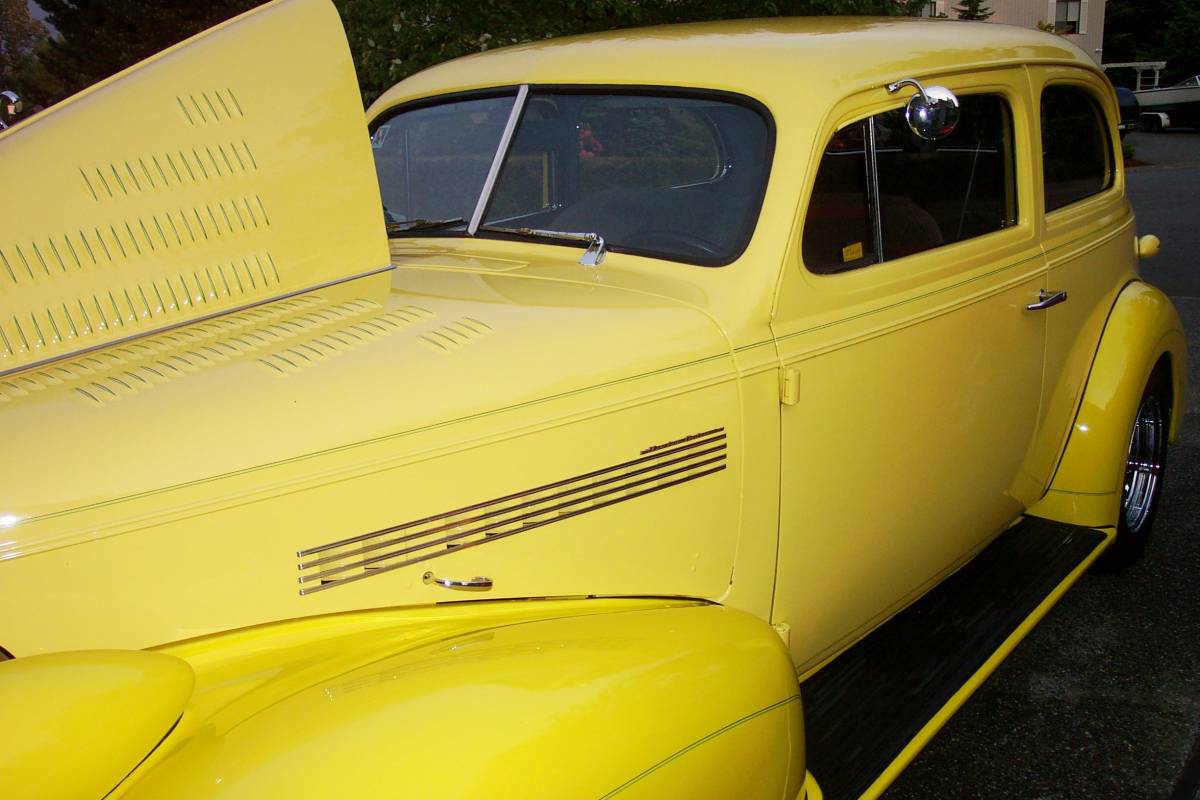 Chevrolet-masterdeluxe-1939-yellow-11