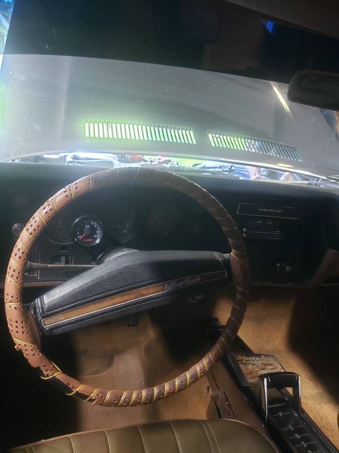 Chevrolet-monte-carlo-1972-custom-5