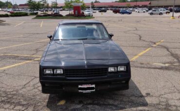 Chevrolet-monte-carlo-1983-black-17