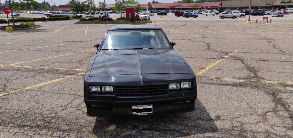 Chevrolet-monte-carlo-1983-black-17