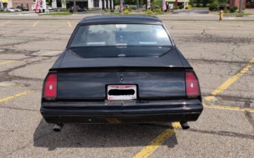 Chevrolet-monte-carlo-1983-black-18