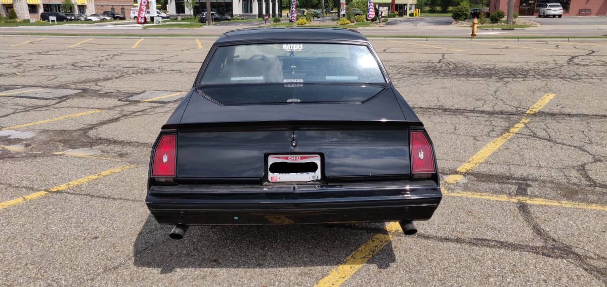 Chevrolet-monte-carlo-1983-black-18