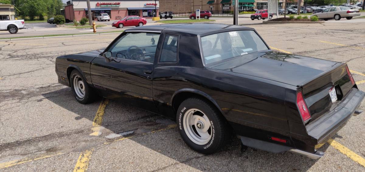 Chevrolet-monte-carlo-1983-black-7