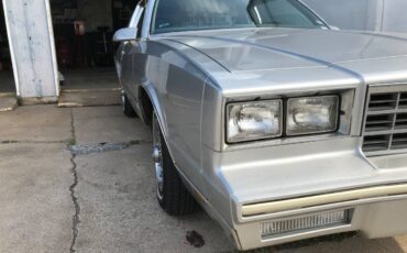 Chevrolet-monte-carlo-1986-silver-1