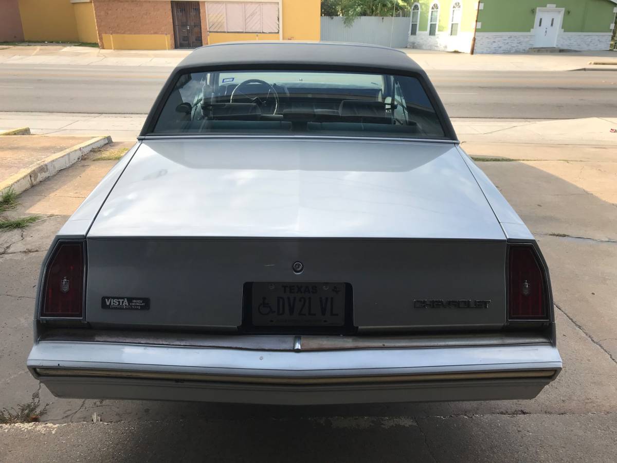 Chevrolet-monte-carlo-1986-silver-4