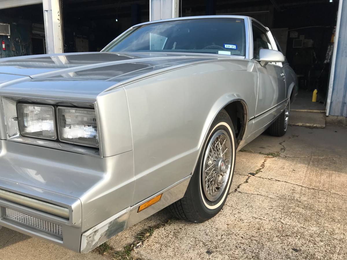 Chevrolet-monte-carlo-1986-silver-5