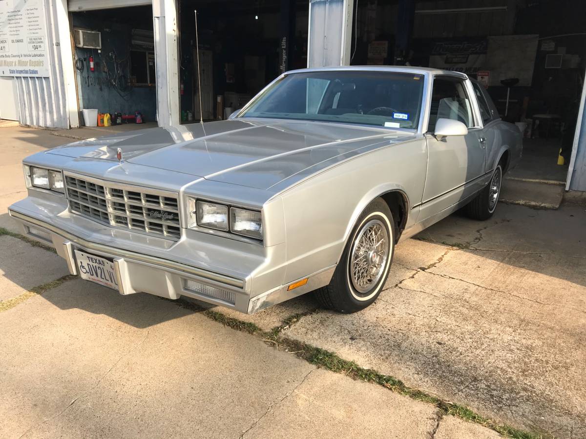 Chevrolet-monte-carlo-1986-silver