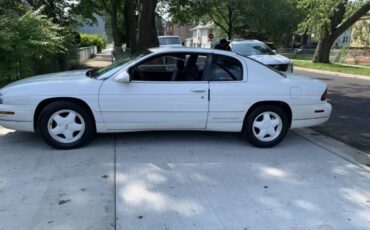 Chevrolet-monte-carlo-1995-white