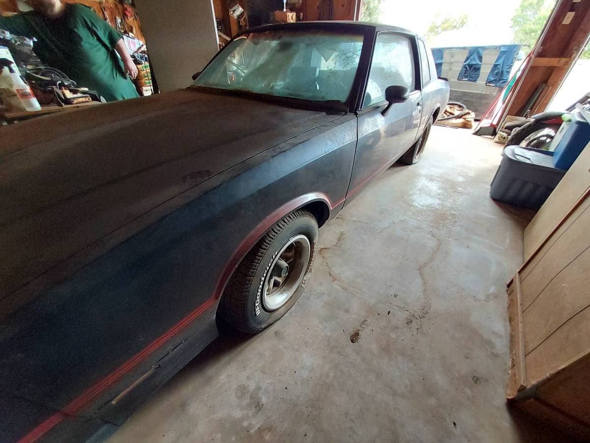 Chevrolet-monte-carlo-ss-1985-black-21