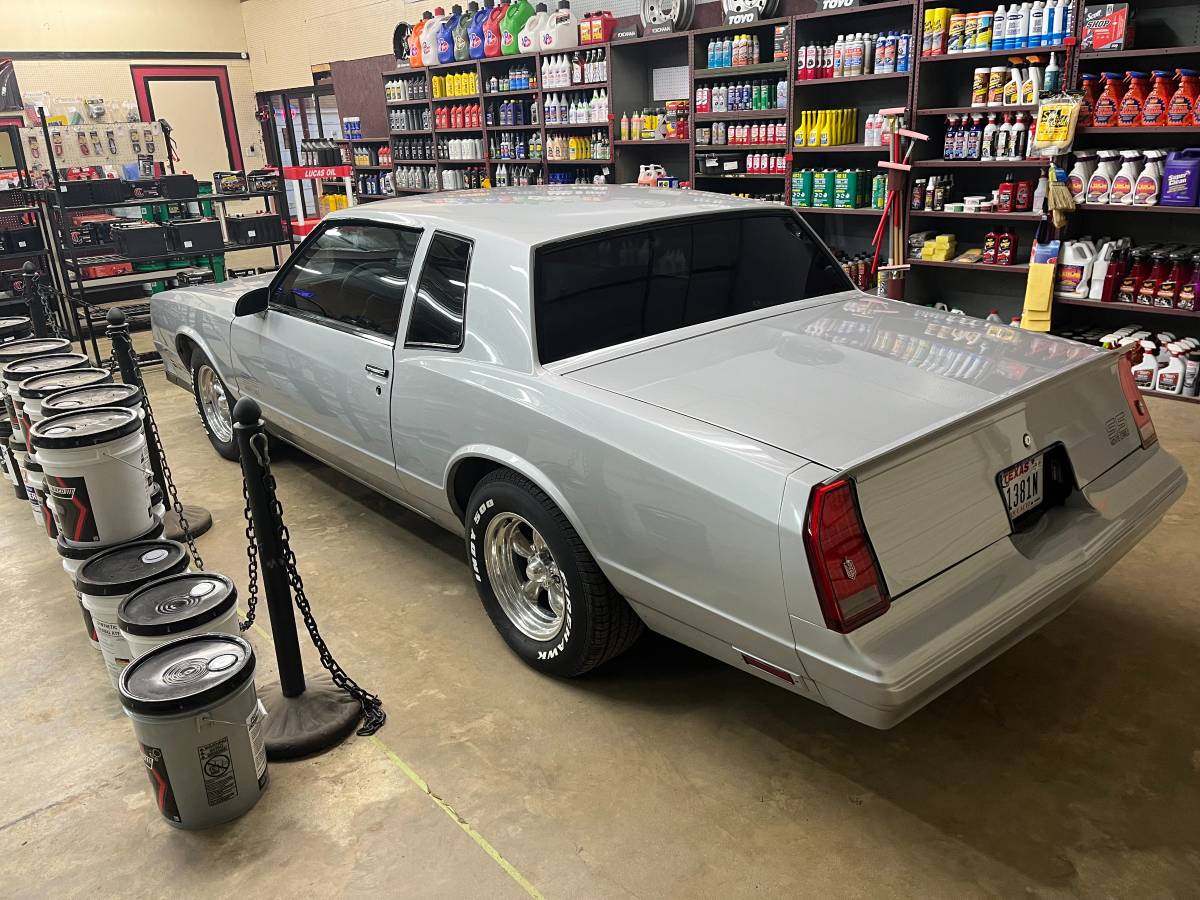 Chevrolet-monte-carlo-ss-1987-silver-2