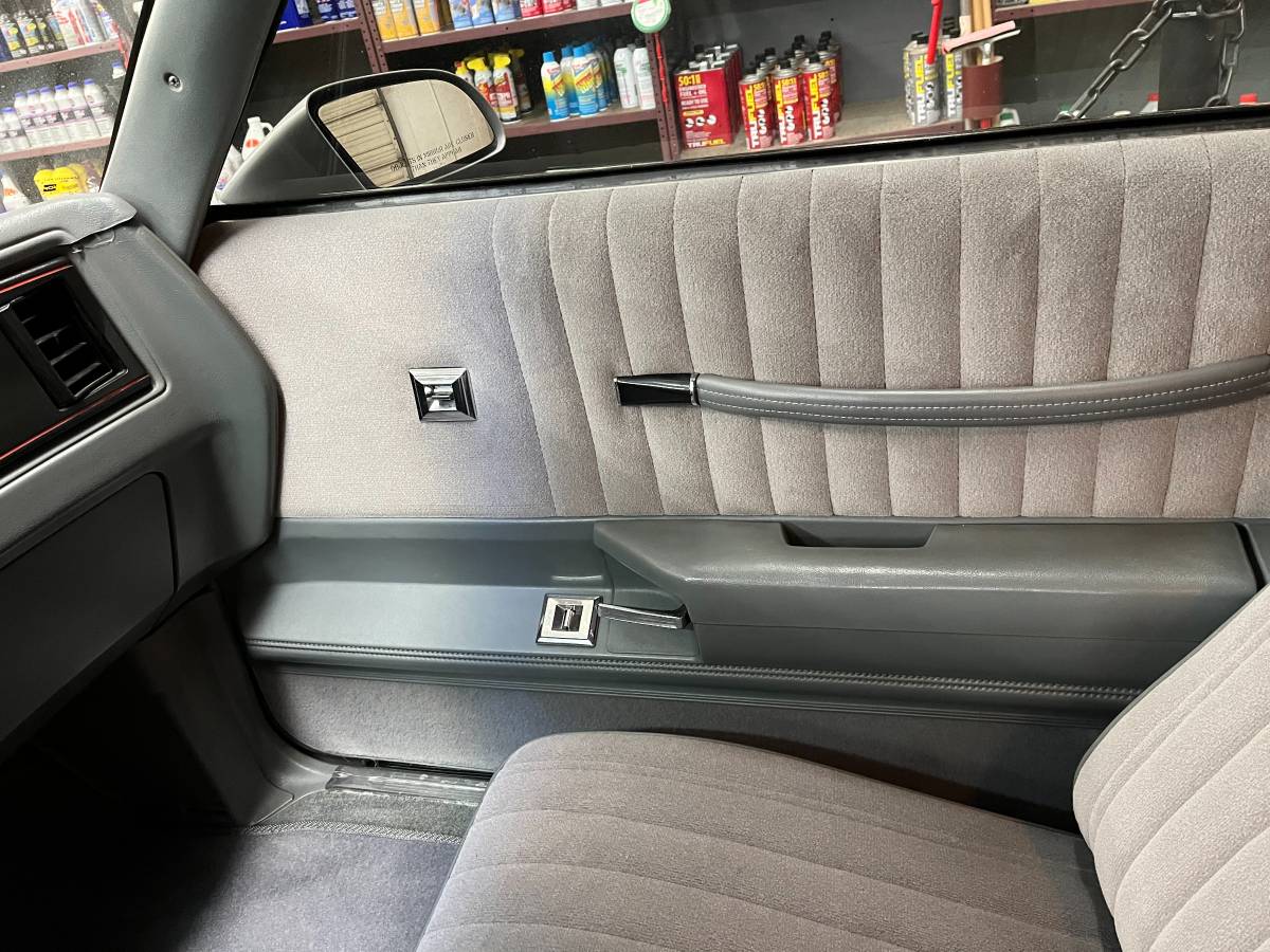 Chevrolet-monte-carlo-ss-1987-silver-4