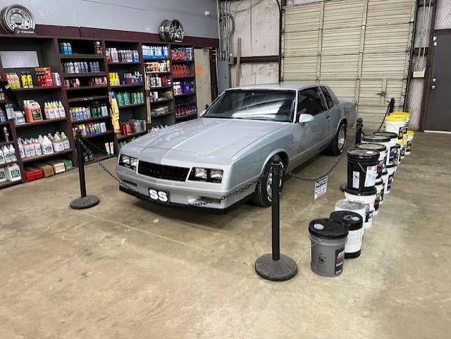Chevrolet-monte-carlo-ss-1987-silver