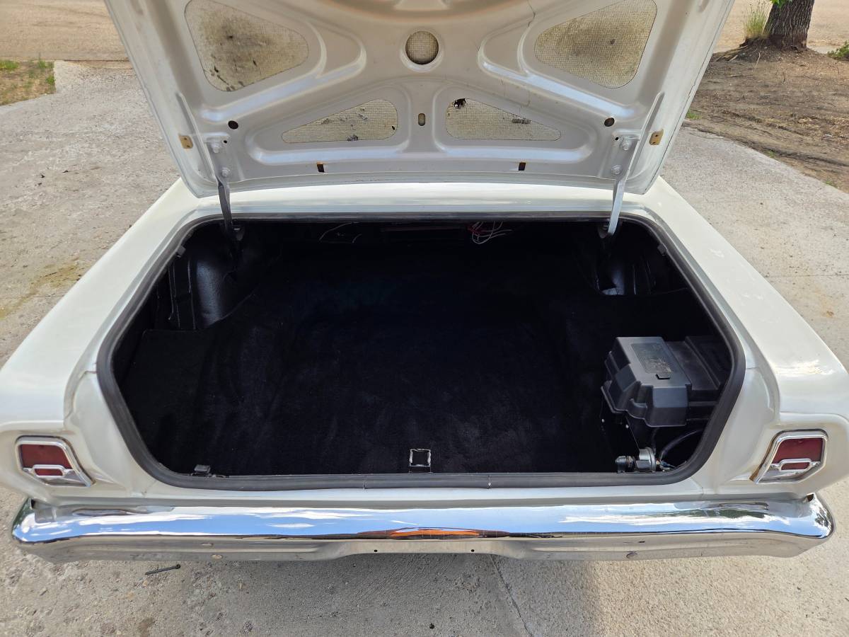 Chevrolet-nova-1962-white-4